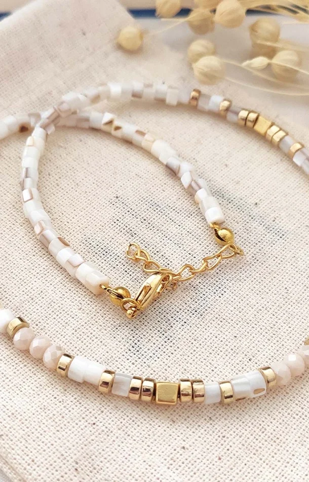 Collier de pierres & perles beige – Laiton plaqué or