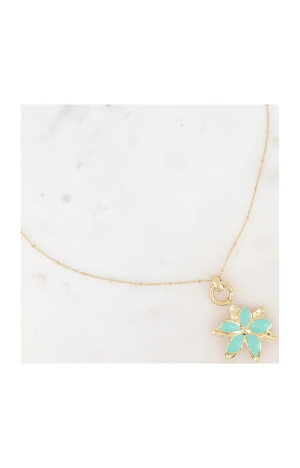 Collier Magnolia – Acier inoxydable doré & fleur vert glacé