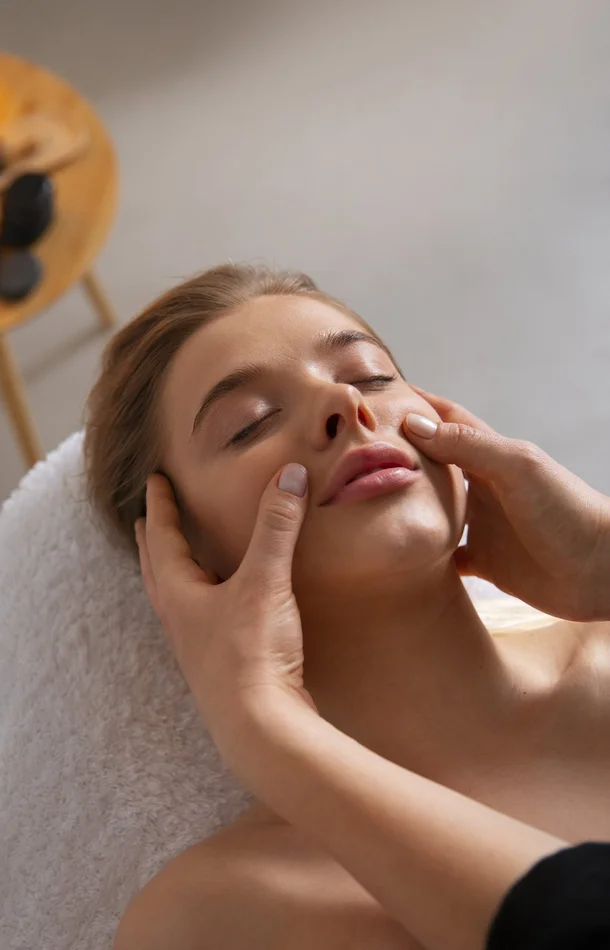 Massage aux huiles chaudes en duo – 1h