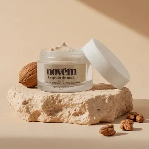 Novem Masque Gommage Doux Peau Sensible à la Noix de Grenoble