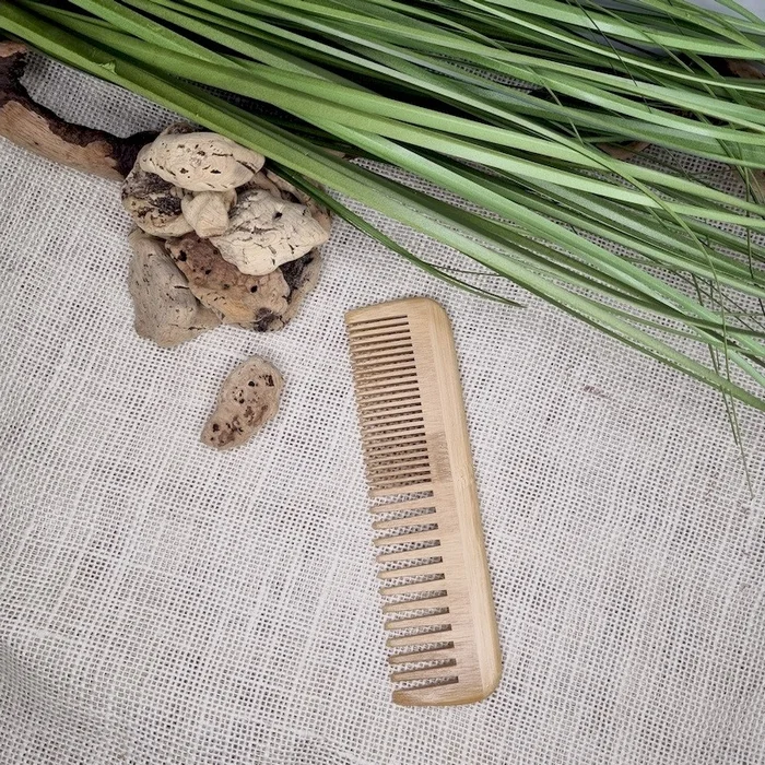 Peigne en bambou sans manche